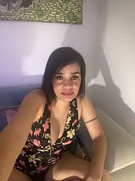 Snapshot of Alishak chatting on 02-13-25, 03:07 Alishak online show from 02-13-25, 03:07