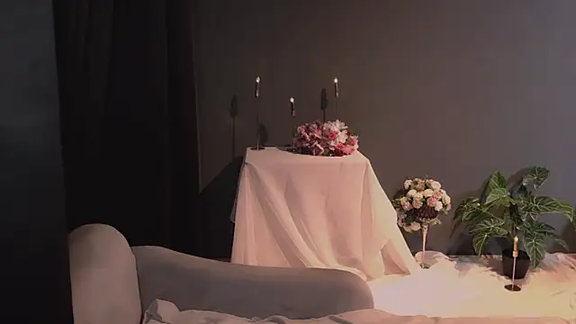 Saintrebella online show from 11-13-25, 06:40