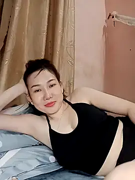 Snapshot of Ana_love2000 chatting on 02-16-25, 12:10 Ana love2000 online show from 02-16-25, 12:10