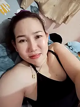 Snapshot of Ana_love2000 chatting on 02-17-25, 10:40 Ana love2000 online show from 02-17-25, 10:40