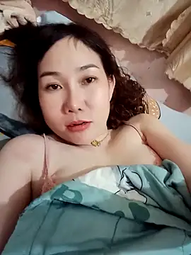 Snapshot of Ana_love2000 chatting on 03-17-25, 04:11 Ana love2000 online show from 03-17-25, 04:11