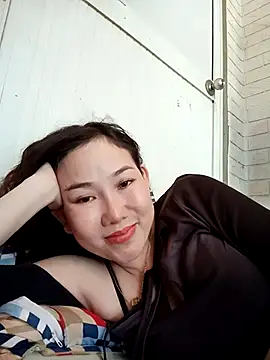 Snapshot of Ana_love2000 chatting on 03-22-25, 07:57 Ana love2000 online show from 03-22-25, 07:57