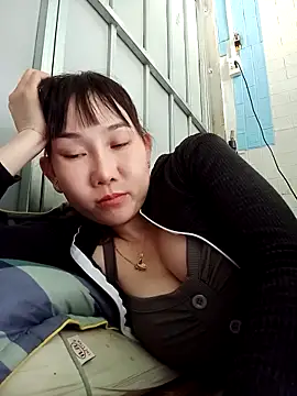 Snapshot of Ana_love2000 chatting on 09-18-25, 01:18 Ana love2000 online show from 09-18-25, 01:18