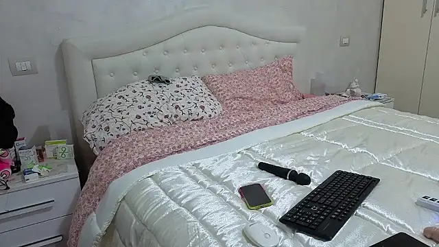 sexy blondie92 online show from 01-12-26, 10:48