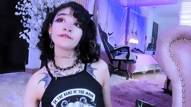 zephirahabney online show from 02-17-25, 05:10