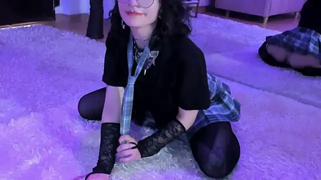 zephirahabney online show from 03-03-25, 08:43