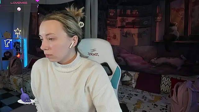 Snapshot of TiffanyBatson chatting on 01-12-25, 09:51 TiffanyBatson online show from 01-12-25, 09:51