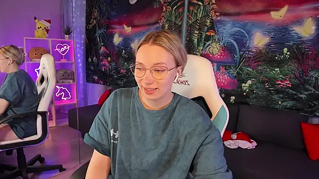 Snapshot of TiffanyBatson chatting on 01-14-25, 11:31 TiffanyBatson online show from 01-14-25, 11:31