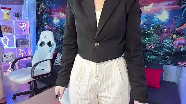 Snapshot of TiffanyBatson chatting on 03-07-25, 09:40 TiffanyBatson online show from 03-07-25, 09:40