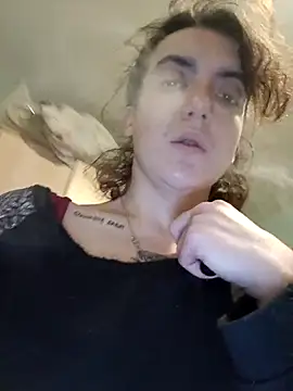 Snapshot of LadyMinnie chatting on 10-13-25, 05:35 LadyMinnie online show from 10-13-25, 05:35