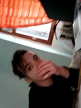 Snapshot of LadyMinnie chatting on 10-20-25, 09:54 LadyMinnie online show from 10-20-25, 09:54