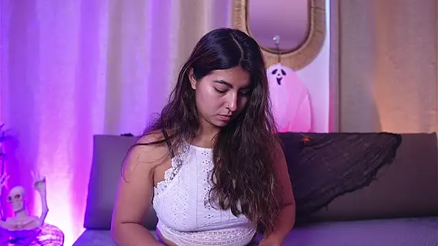 ShelleyMorell online show from 10-16-25, 02:29