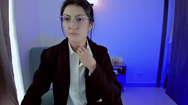 Lilabril online show from 01-30-25, 05:17