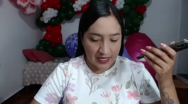 Saracutee1 online show from 12-06-24, 03:33