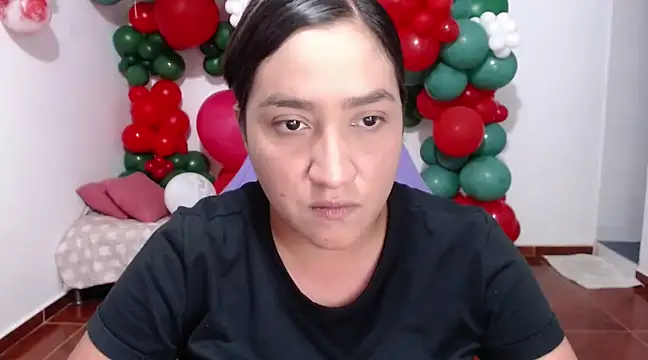 Saracutee1 online show from 12-24-24, 05:23