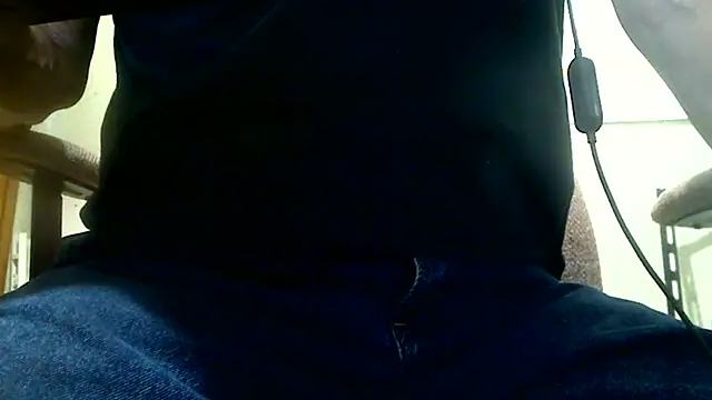 Snapshot of markluvskitty chatting on 09-17-25, 01:46 markluvskitty online show from 09-17-25, 01:46