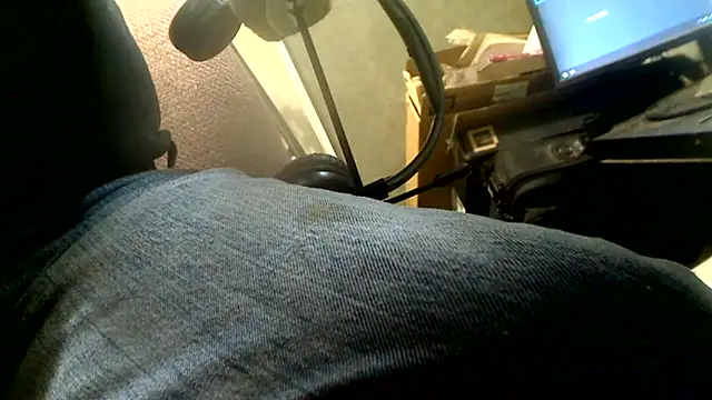 Snapshot of markluvskitty chatting on 09-29-25, 12:10 markluvskitty online show from 09-29-25, 12:10