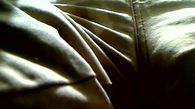 Snapshot of markluvskitty chatting on 10-21-25, 12:39 markluvskitty online show from 10-21-25, 12:39