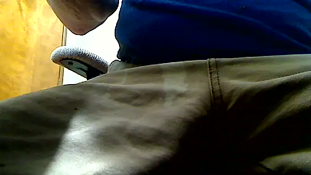 Snapshot of markluvskitty chatting on 10-22-25, 12:16 markluvskitty online show from 10-22-25, 12:16