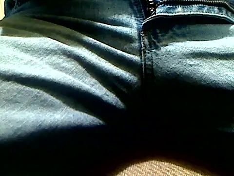 Snapshot of markluvskitty chatting on 12-01-25, 01:38 markluvskitty online show from 12-01-25, 01:38