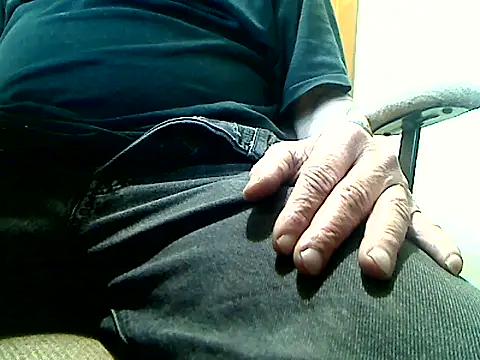 Snapshot of markluvskitty chatting on 01-05-26, 05:27 markluvskitty online show from 01-05-26, 05:27