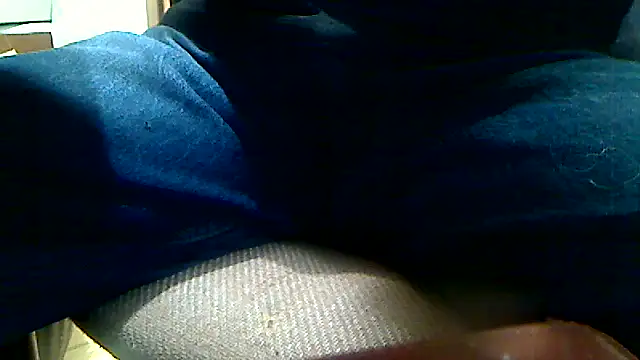 Snapshot of markluvskitty chatting on 02-06-26, 03:15 markluvskitty online show from 02-06-26, 03:15