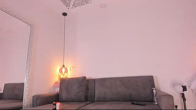 Isabella francoo online show from 10-22-25, 12:16