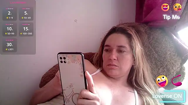 Izury Blondee online show from 03-01-25, 02:55