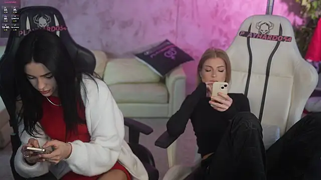 Tina Breeze online show from 04-23-26, 08:24