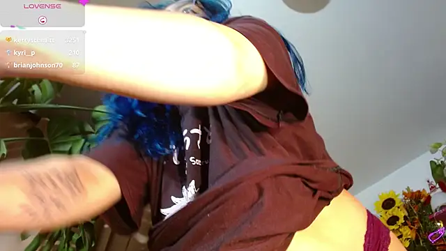 Evethereal online show from 12-17-24, 08:34