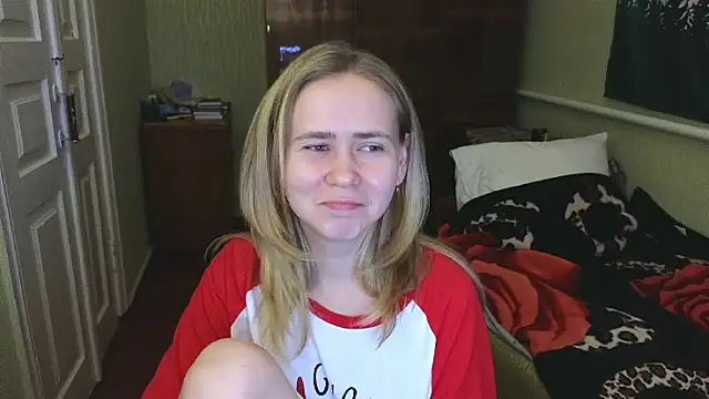 Snapshot of Riley_Roo chatting on 12-07-24, 07:43 Riley Roo online show from 12-07-24, 07:43