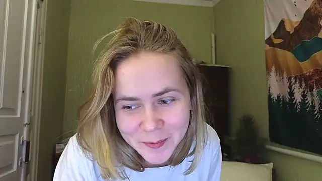 Snapshot of Riley_Roo chatting on 01-01-25, 04:39 Riley Roo online show from 01-01-25, 04:39