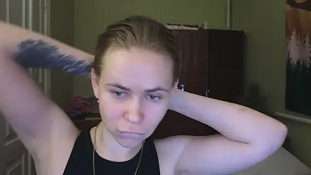 Snapshot of Riley_Roo chatting on 01-18-25, 10:28 Riley Roo online show from 01-18-25, 10:28