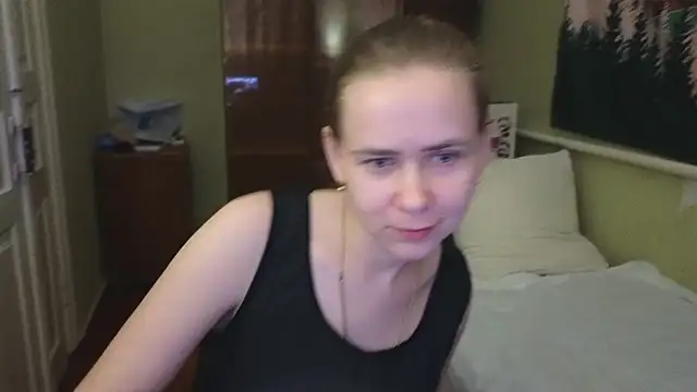 Snapshot of Riley_Roo chatting on 02-05-25, 08:46 Riley Roo online show from 02-05-25, 08:46