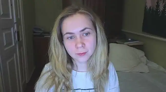 Snapshot of Riley_Roo chatting on 02-11-25, 05:29 Riley Roo online show from 02-11-25, 05:29