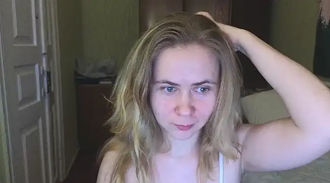 Snapshot of Riley_Roo chatting on 02-22-25, 06:52 Riley Roo online show from 02-22-25, 06:52