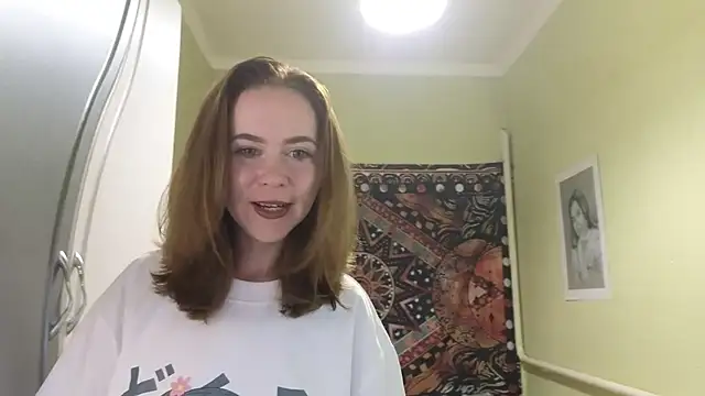 Snapshot of Riley_Roo chatting on 09-13-25, 03:45 Riley Roo online show from 09-13-25, 03:45