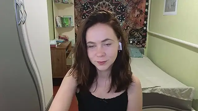 Snapshot of Riley_Roo chatting on 09-22-25, 10:06 Riley Roo online show from 09-22-25, 10:06