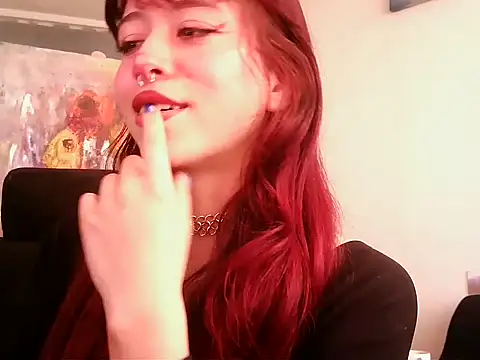 SuzzyyM online show from 09-19-25, 07:36