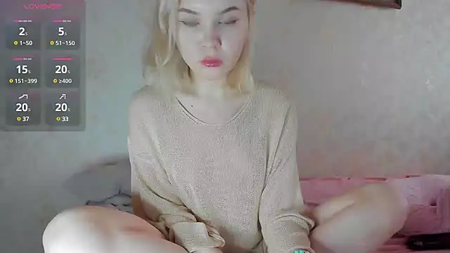 Snapshot of Dopaminegirl chatting on 01-09-25, 04:52 Dopaminegirl online show from 01-09-25, 04:52