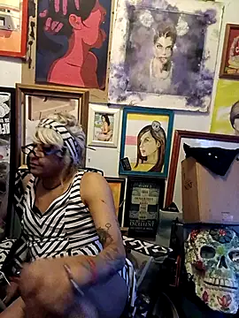 Snapshot of Mune_Raez_6 chatting on 09-19-25, 04:18 Mune Raez 6 online show from 09-19-25, 04:18