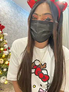 Snapshot of Monalisadon018 chatting on 12-25-24, 04:11 Monalisadon018 online show from 12-25-24, 04:11