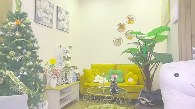 Snapshot of Monalisadon018 chatting on 02-16-26, 02:46 Monalisadon018 online show from 02-16-26, 02:46