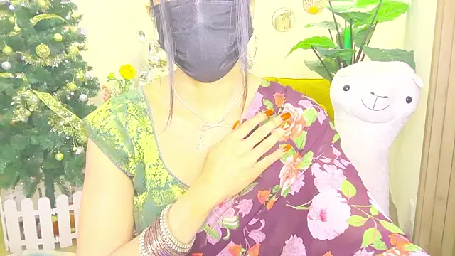 Snapshot of Monalisadon018 chatting on 02-18-26, 06:09 Monalisadon018 online show from 02-18-26, 06:09