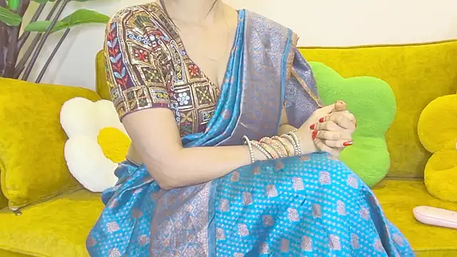 Snapshot of Monalisadon018 chatting on 03-03-26, 03:29 Monalisadon018 online show from 03-03-26, 03:29