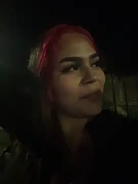 Snapshot of Chloemercury chatting on 12-05-25, 02:53 Chloemercury online show from 12-05-25, 02:53