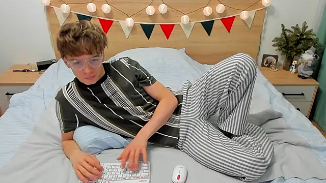 Fandi 777 online show from 01-07-25, 04:16