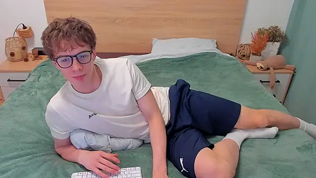 Fandi 777 online show from 11-26-25, 11:44