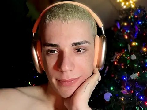 Cristian Delgado online show from 12-04-25, 05:39