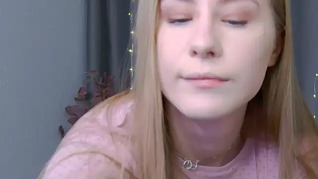 VioletiSwone online show from 02-26-25, 12:03